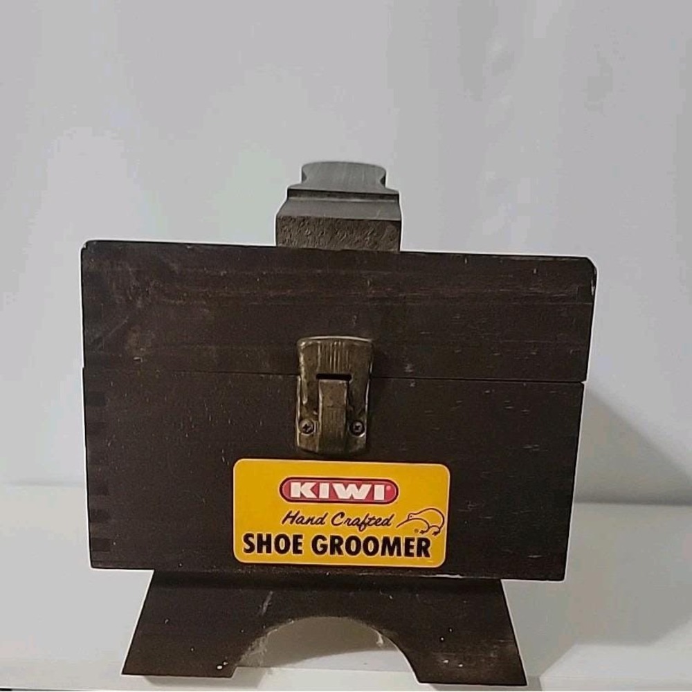 Vintage Kiwi Hand Crafted Shoe Groomer Kit